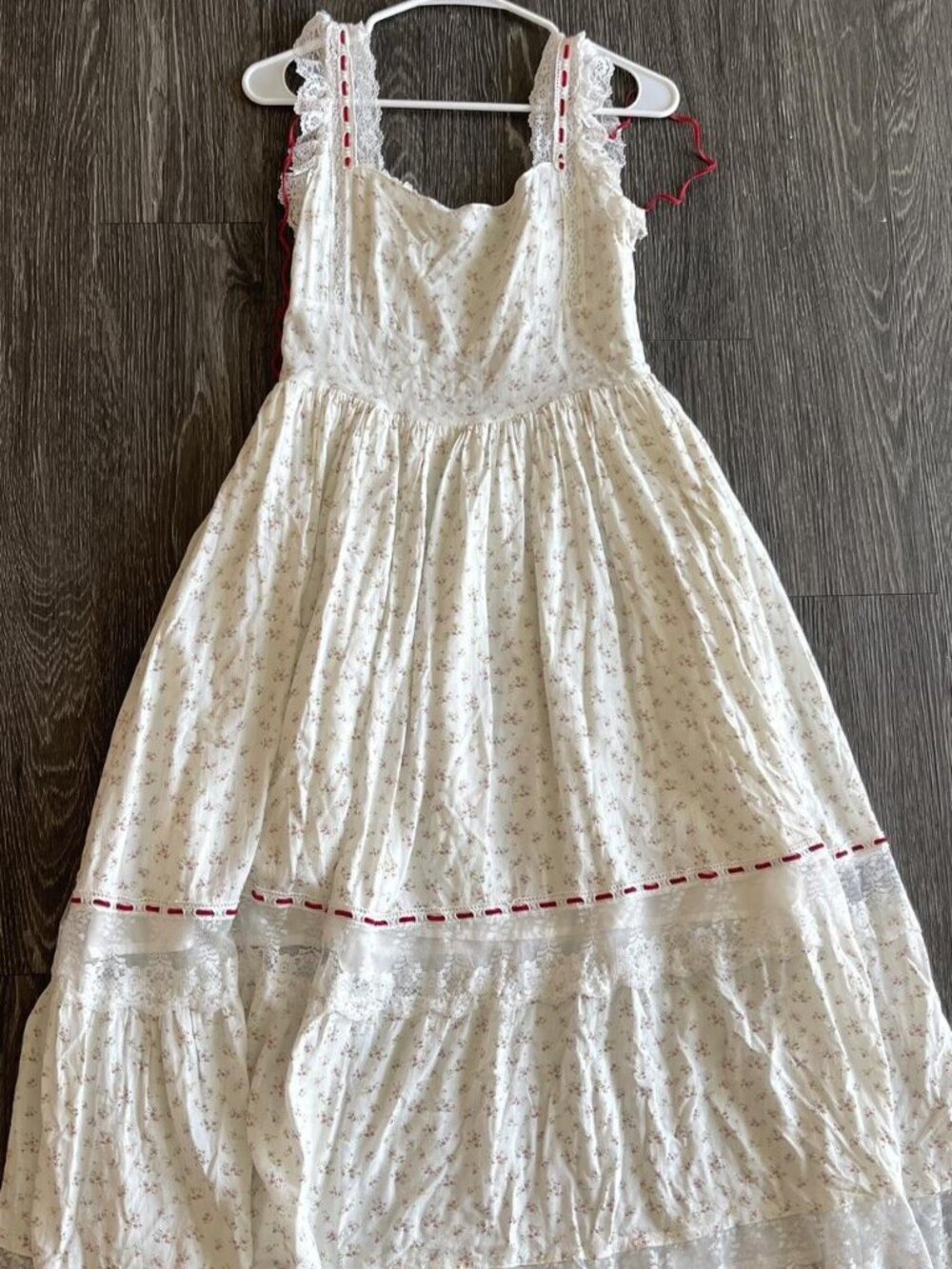 LACEMADE BEAUTIFUL COTTON MAXI ADORNED WITH LACE TRIM AND RED VELVET DETAILS OS - Picture 10 of 16